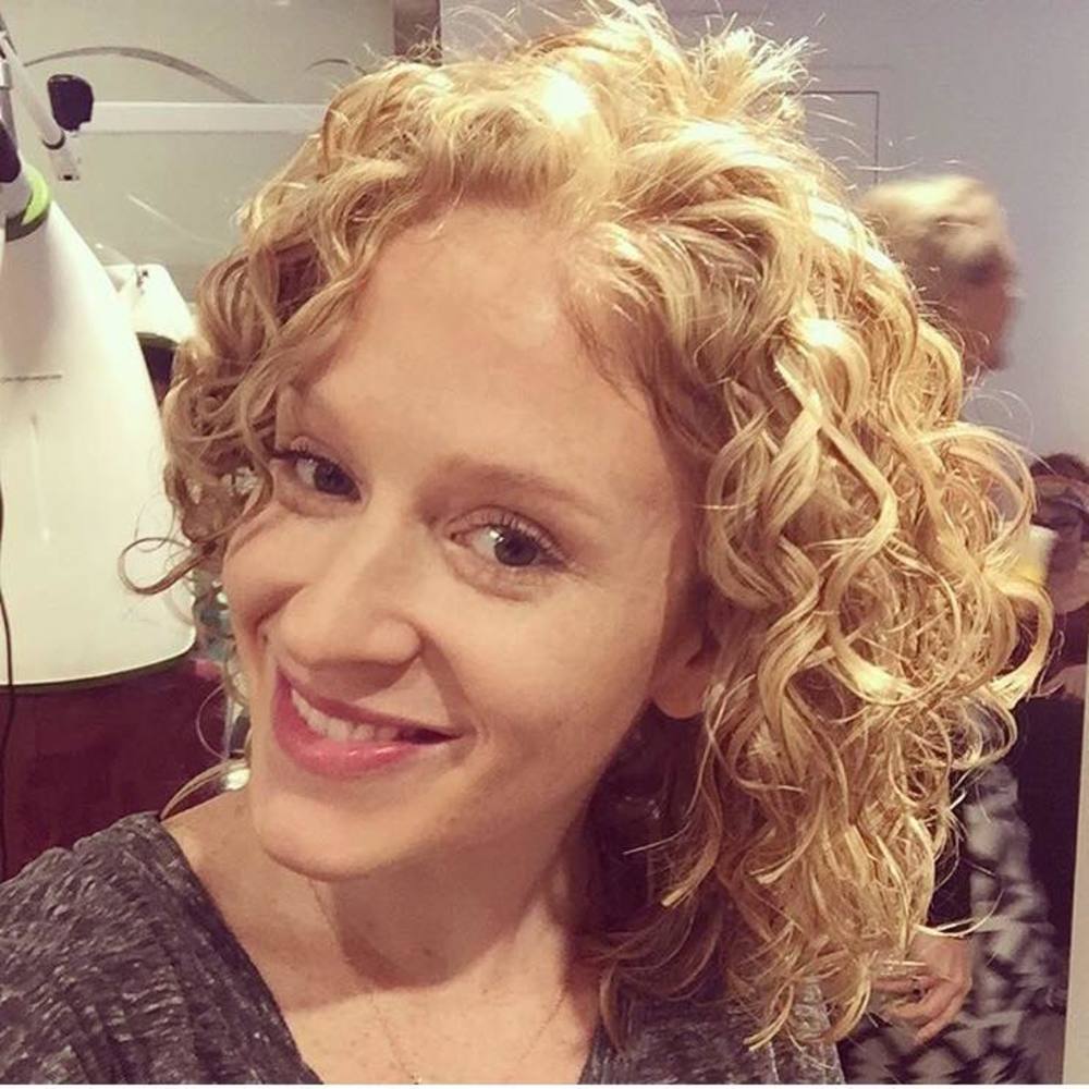 Meet your Posher, Julia